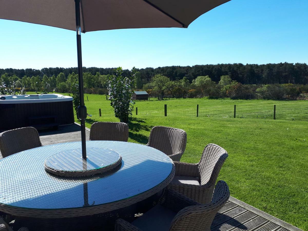 Clovenstone Lodges Inverurie Extérieur photo